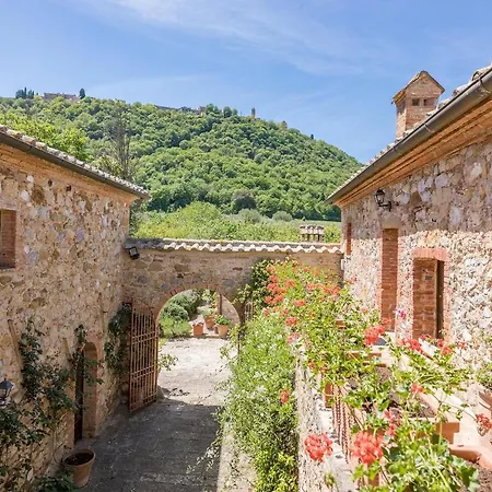 Podere Pratovecchio 14&2, Emma Montefollonico