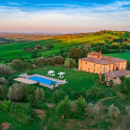 Villa Podere Pratovecchio 14&2, Emma Montefollonico