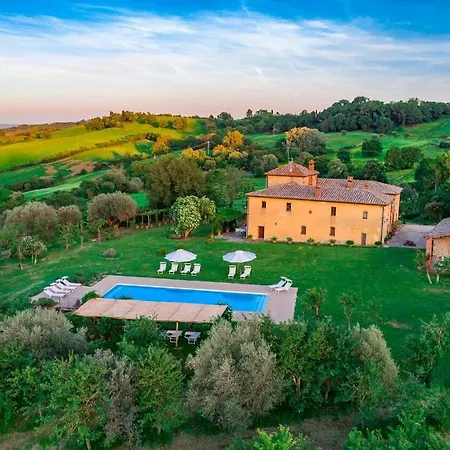 Podere Pratovecchio 14&2, Emma Villa *