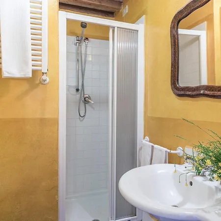 Podere Pratovecchio 14&2, Emma *