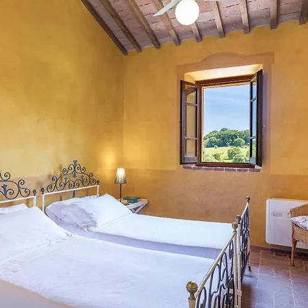Villa Podere Pratovecchio 14&2, Emma *