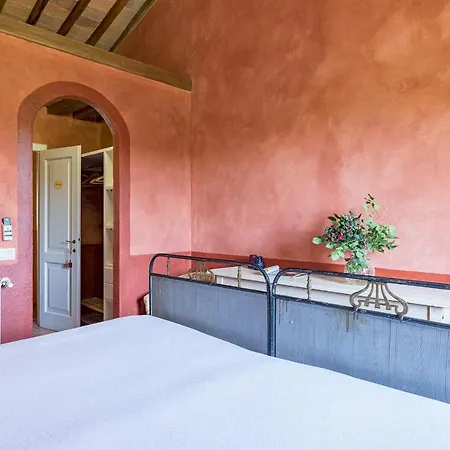 Villa Podere Pratovecchio 14&2, Emma Montefollonico