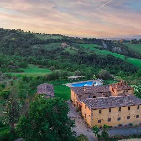 Villa Podere Pratovecchio 14&2, Emma Montefollonico